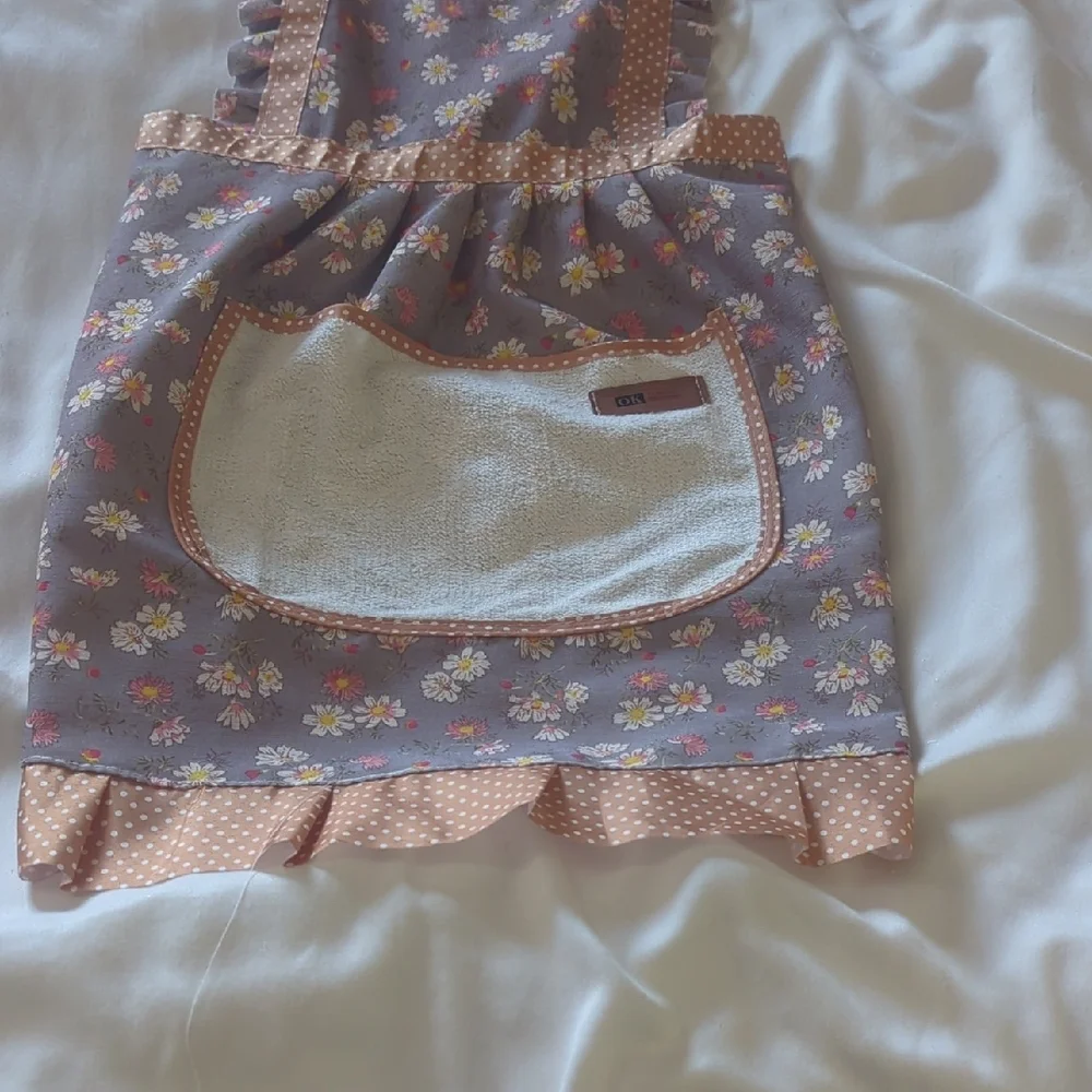 Apron Vintage-inspired Floral Bib Style w/ Tie Back